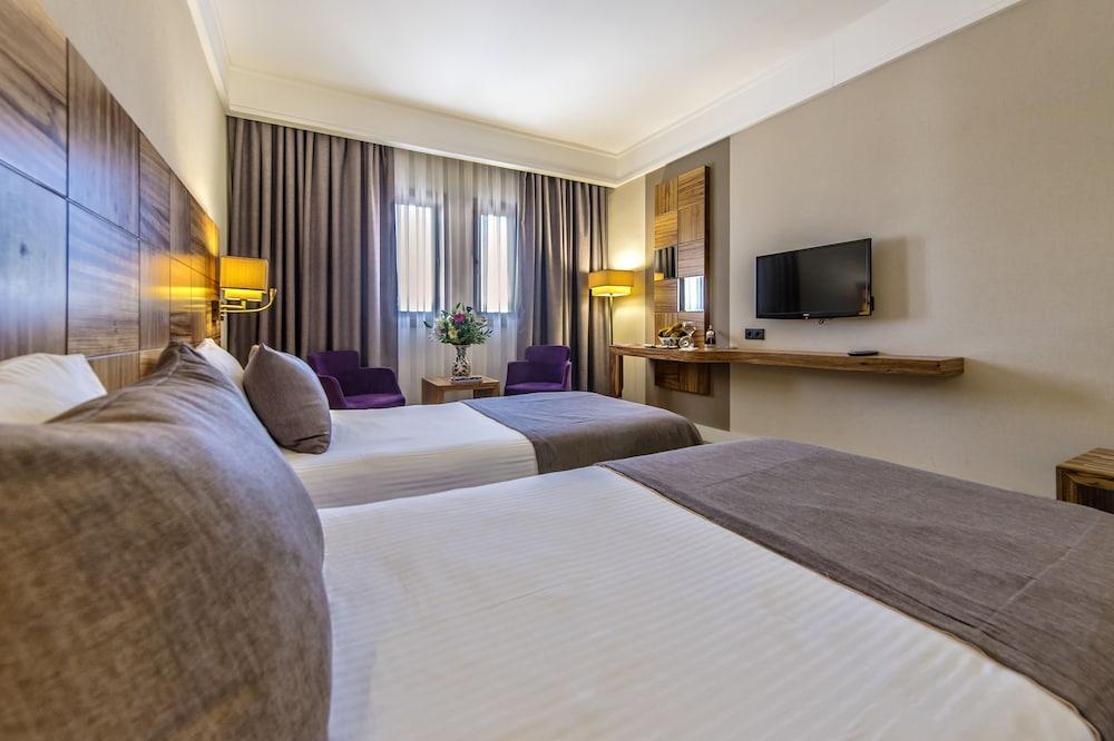 Отель Ramada By Wyndham Cappadocia Ортахисар Экстерьер фото