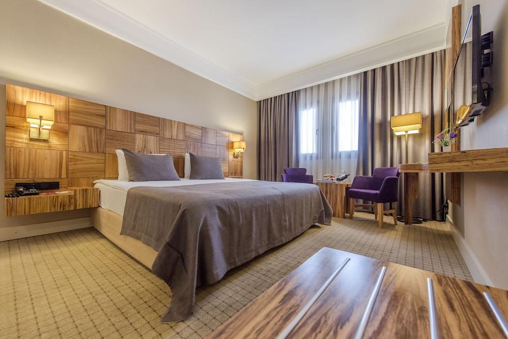 Отель Ramada By Wyndham Cappadocia Ортахисар Экстерьер фото
